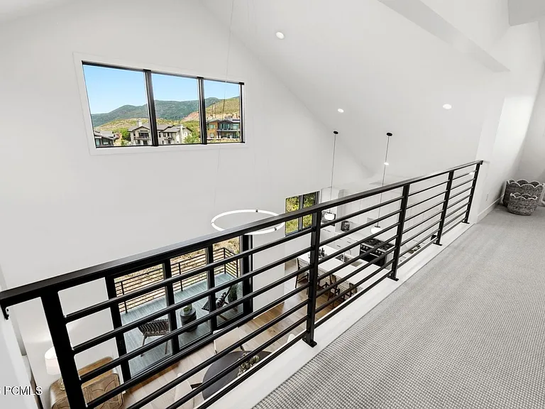 1285 E Lasso Trl — Photo 36