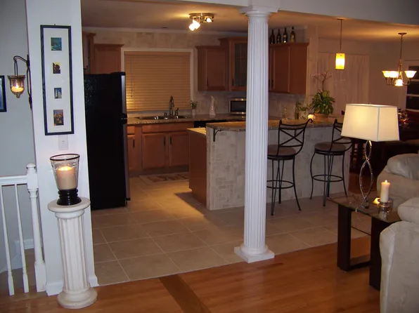 24 Forest Hills Dr, Elmira, NY