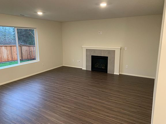 3rd image of 2228 Seven Oaks St SE