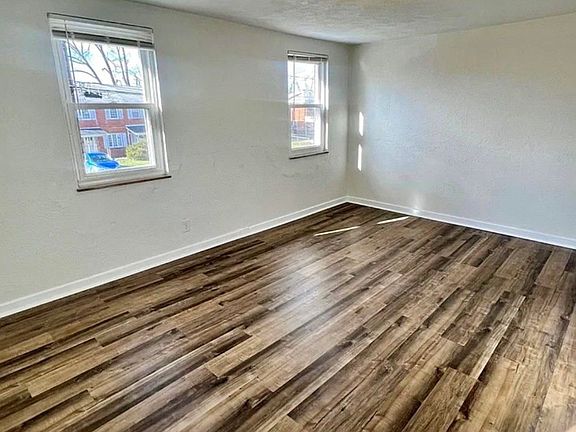 5th image of 719 Shadycrest Ct