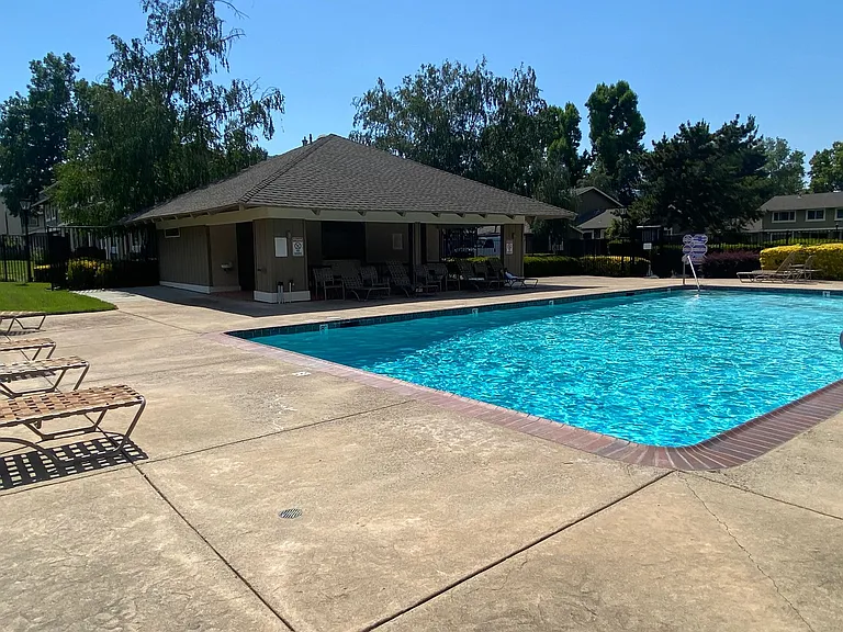 162 Lawnview Cir — Photo 25