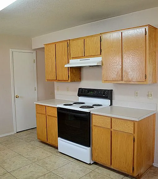 3006 Gus Dr — Photo 11