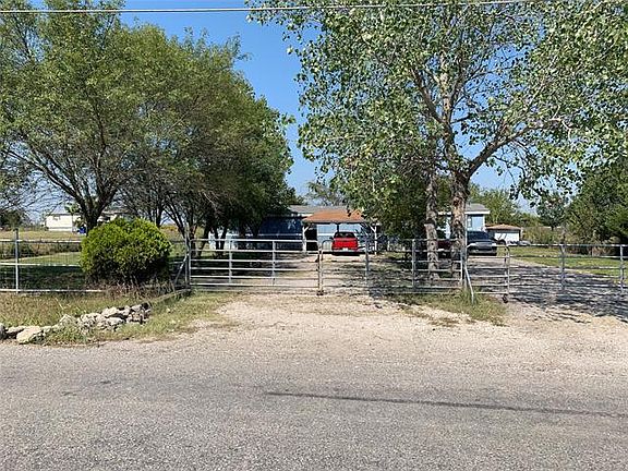 3rd image of 742 Smith Acres Dr