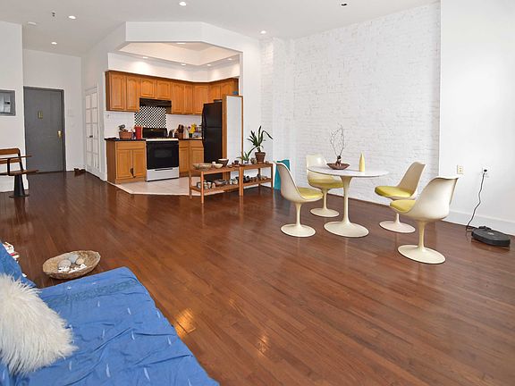 4th image of 1227 Broadway APT 2R