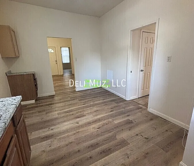 730 Covert Ave — Photo 12