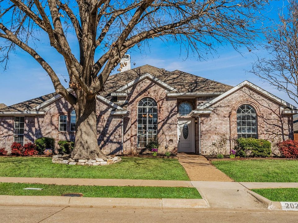1st image of 2029 Webley Dr