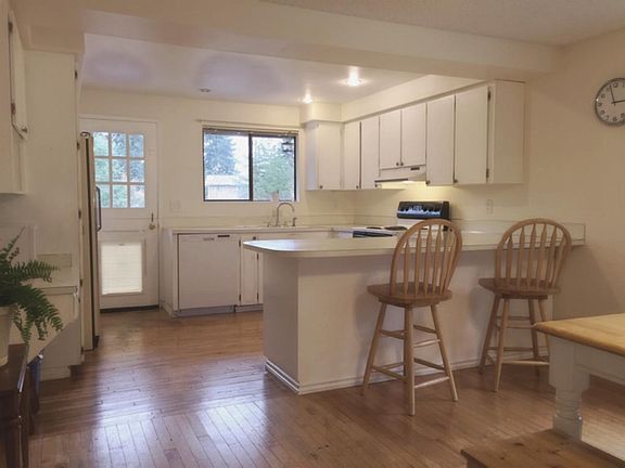 Spacious Upstairs kitchen
