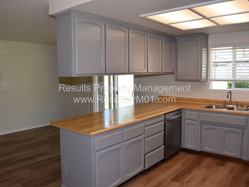 1st image of 315 Union St