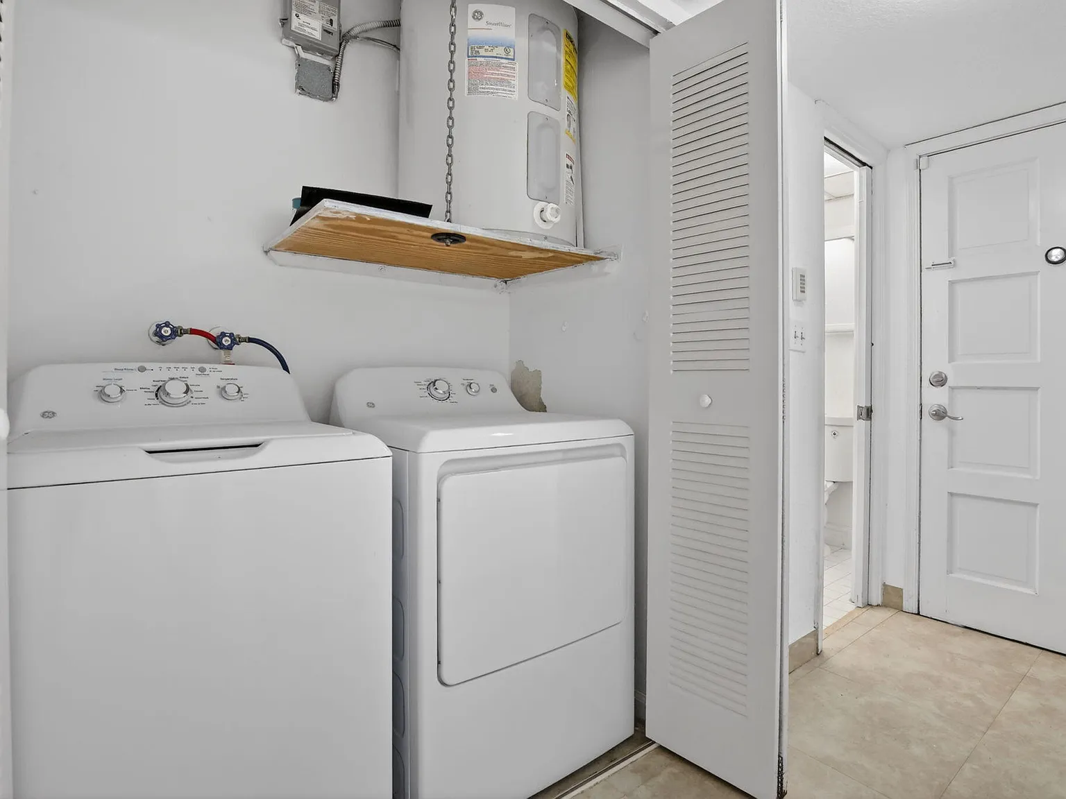 3 bed, 2.5 bath, 1780 sqft, $3,200 — Photo 3