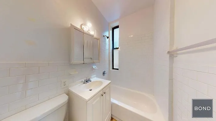 Rented by Bond New York | media 6