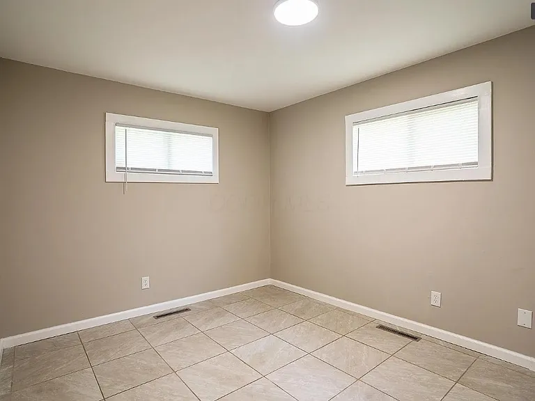 2364 Brentnell Blvd — Photo 9