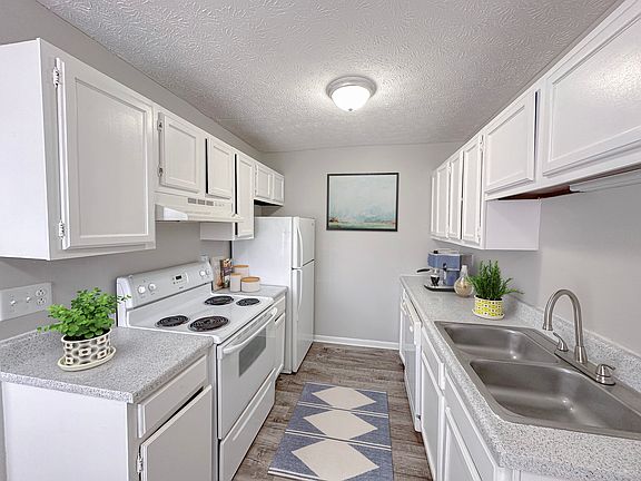 3rd image of 5004 Willoway Dr #1-36