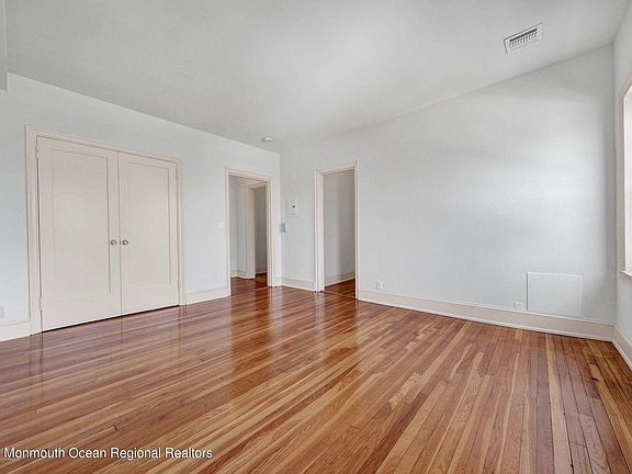 3rd image of 1700 Webb St APT 5G