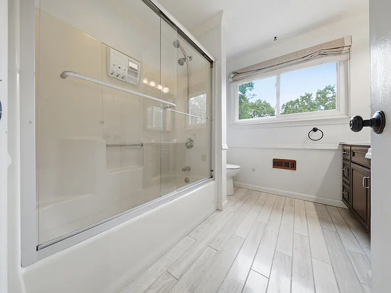 7 Sherborne Cir — Photo 12