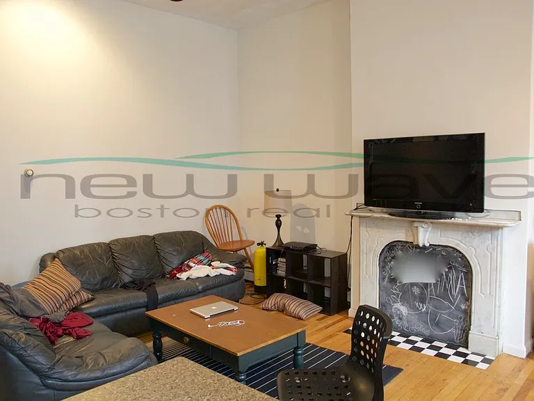 14 Wigglesworth St #2 — Photo 1