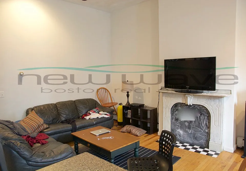 14 Wigglesworth St #2
