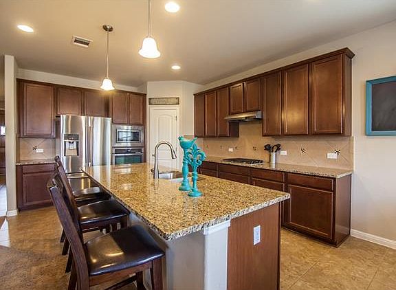 3rd image of 2712 Santa Ana Ln