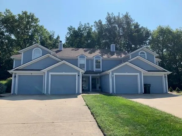 5662 NW Plantation Dr, Lees Summit, MO 64064