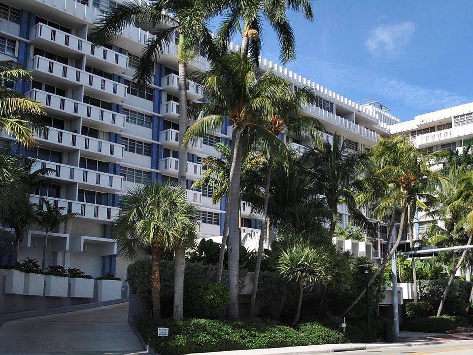 1st image of 800 West Ave APT 910