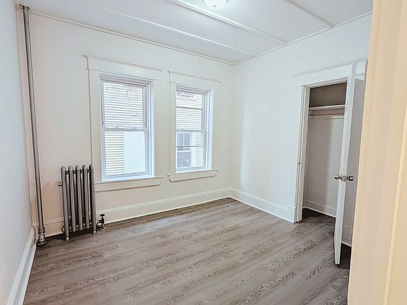 3rd image of 24 Coomes St APT 3R