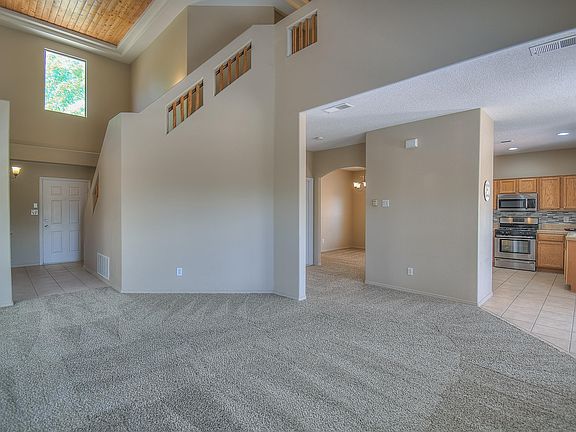 5th image of 10428 Toscana St NW