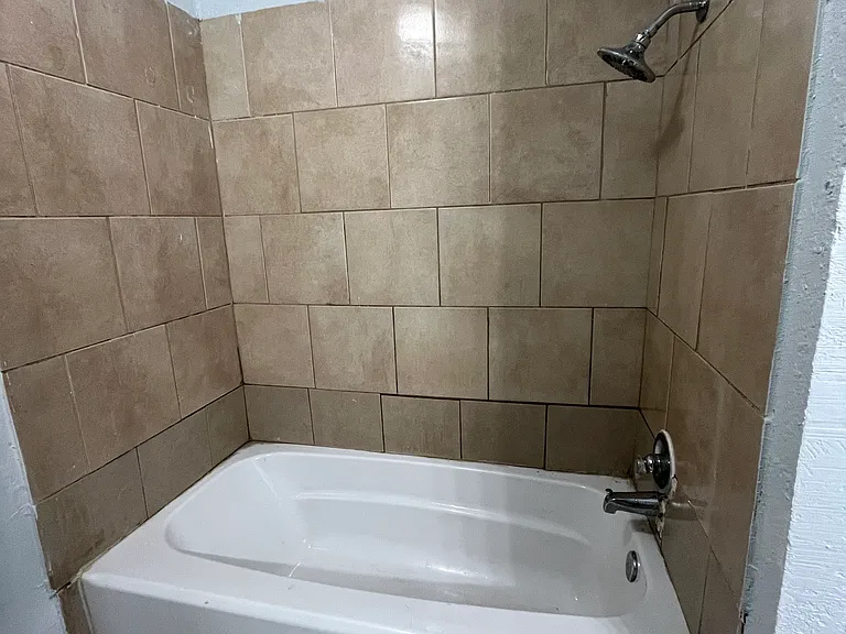 320 S Center St #115 — Photo 3