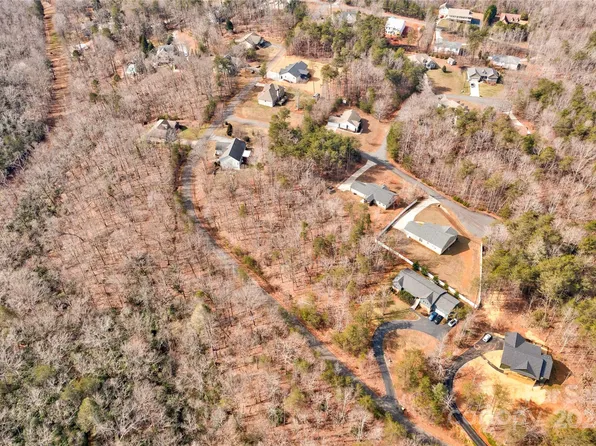 46 Dublin Ln, Columbus, NC 28722