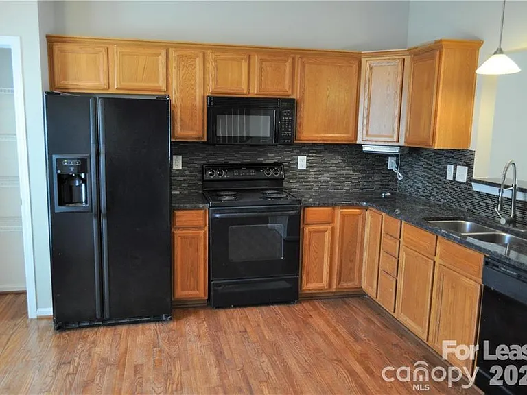 11536 Destin Ln — Photo 13