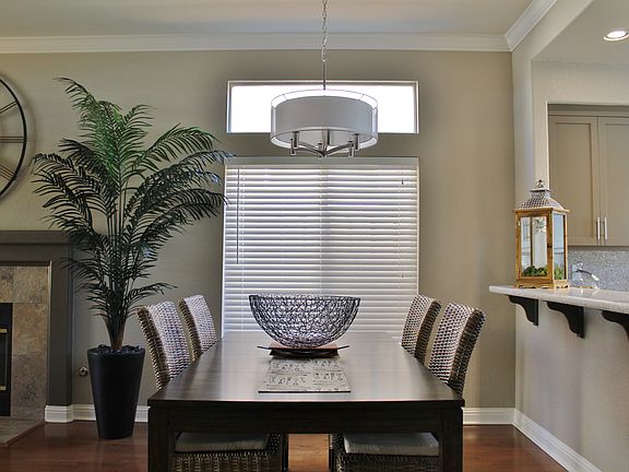 5th image of 833 Golden Oak Dr