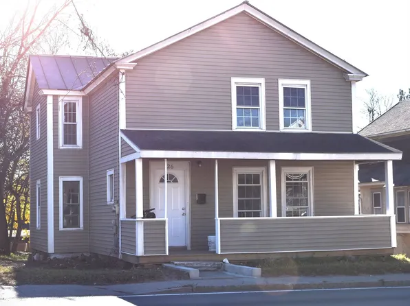26 Woodstock Avenue, Rutland City, VT 05701