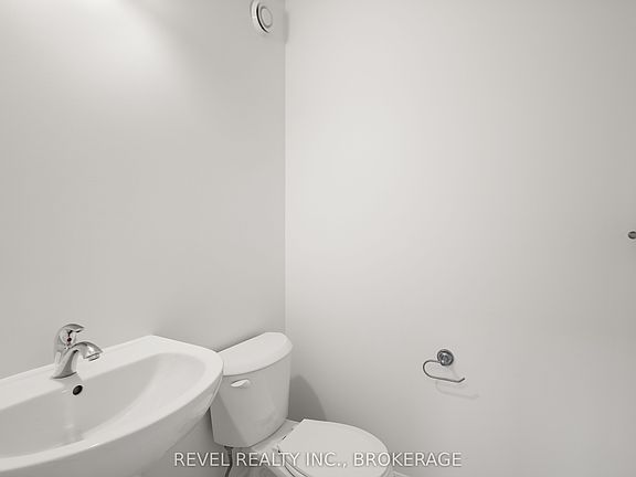 5th image of 1075 Barrow Ave