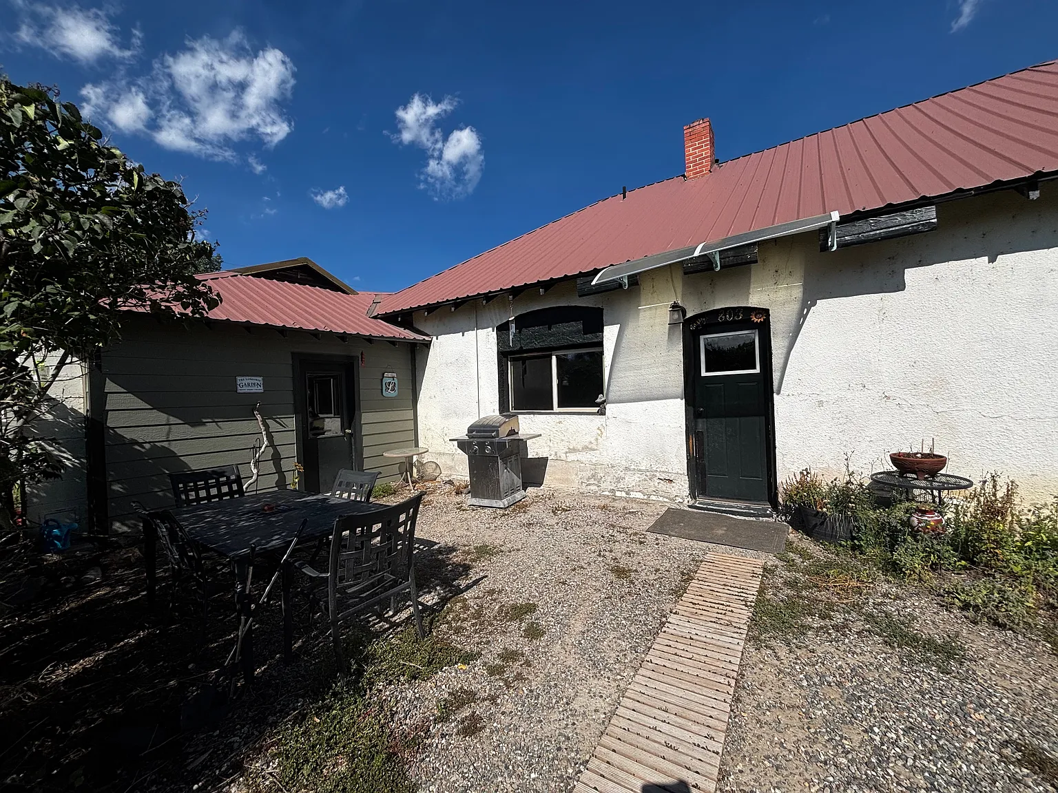 2 bed, 1886 sqft, $1,500 — Photo 2