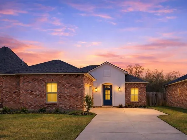 11598 Hideaway St, Denham Springs, LA 70726