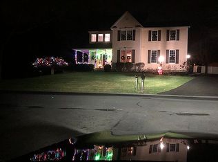 7 Willowbrook Ter, Halfmoon, NY 12065