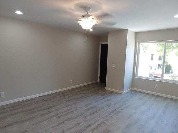 2nd image of 1927 E Hampton Ave Unit 227