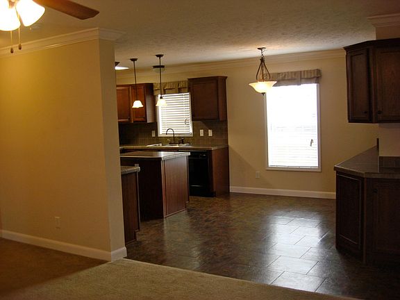 Dining/Kitchen
