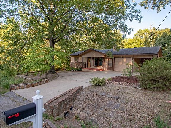 5th image of 12 Wincanton Ln