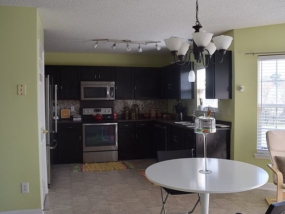 4th image of 1949 9th Street Pl SE
