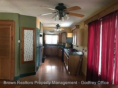 2nd image of 2753 Grandview Ave