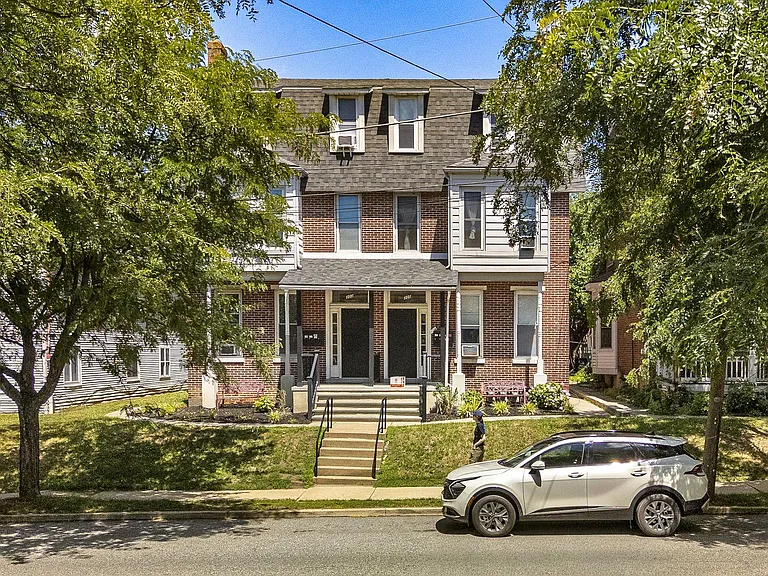 305 Main St #5 — Photo 25