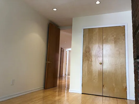 Rented by Keller Williams NYC | media 24