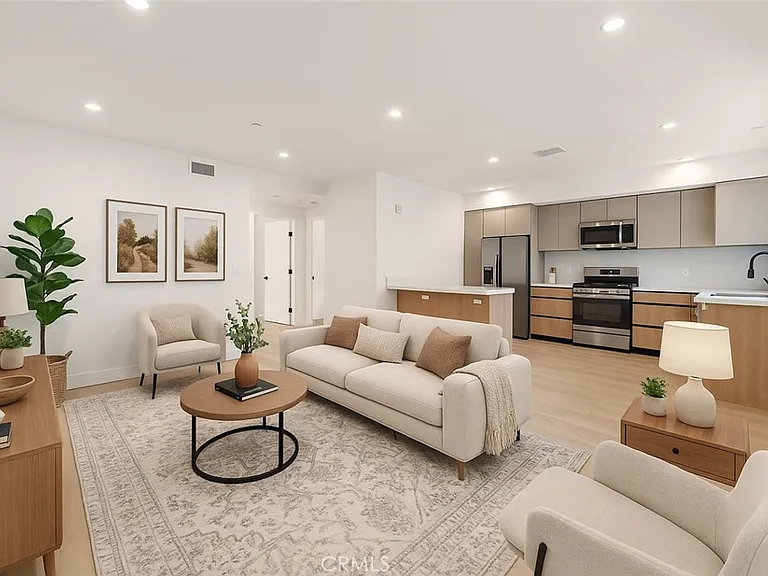 7510 Sepulveda Blvd #204 — Photo 1