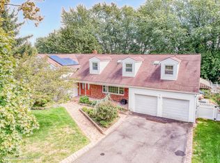 56 Cold Indian Spring Rd, Ocean, NJ 07712