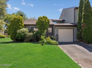 107 Bowne Ct #35, Matawan, NJ 07747