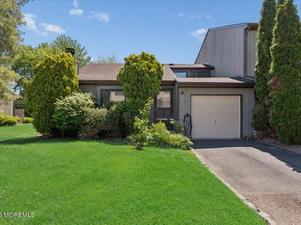 107 Bowne Court #35, Matawan, NJ 07747