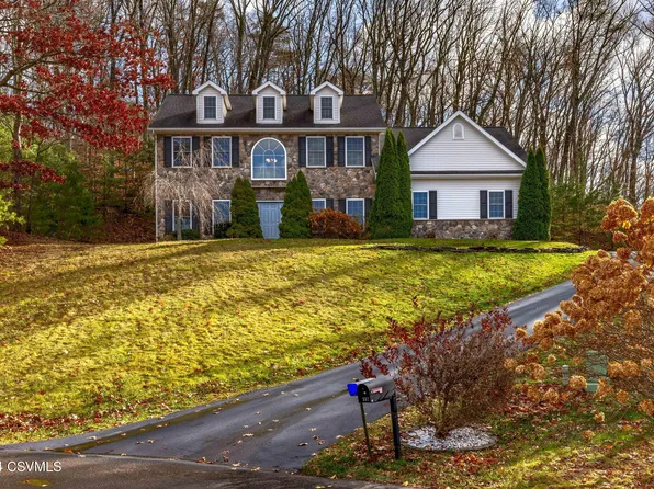 557 Clints Ln, Bloomsburg, PA 17815