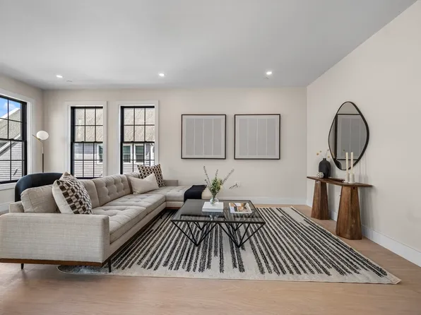 294 Beacon Penthouse 5, Somerville, MA 02143