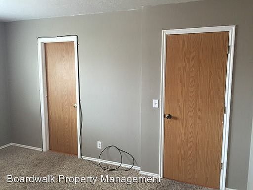 2nd image of 3836 S Sennie Dr