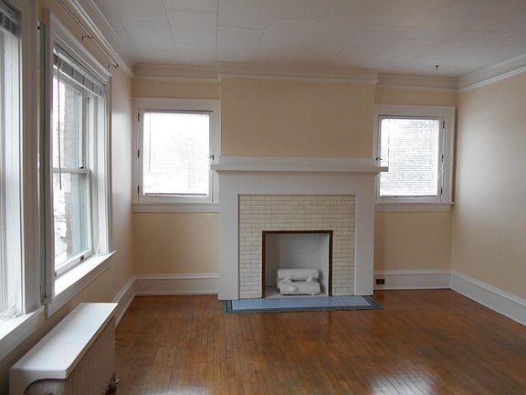 2nd image of 1828 W 1st Ave #C