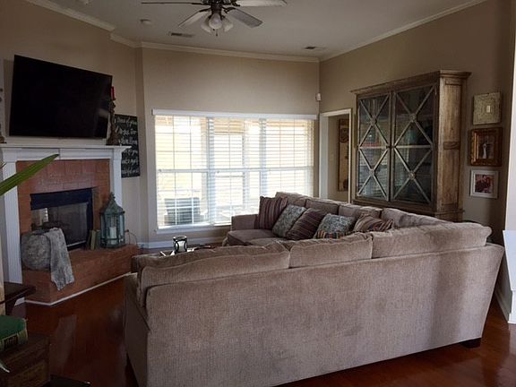 3rd image of 605 Greenfield Dr